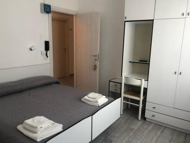 Hotel Oria Rimini Bagian luar foto